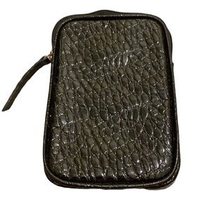 CoFi genuine leather black pouch. Very good condition.